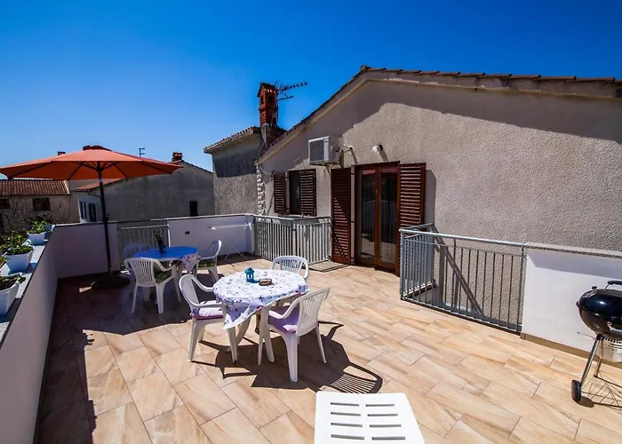 Kristina 아파트 *